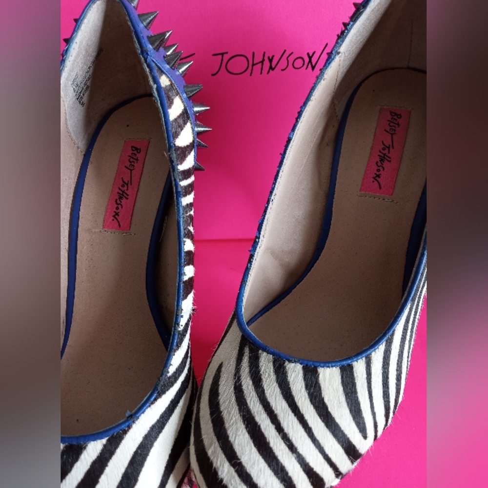 Betsey Johnson 🔥 size 8.5 Grrace Zebra Stripe Stiletto Platform Heel 👠 - Picture 5 of 5